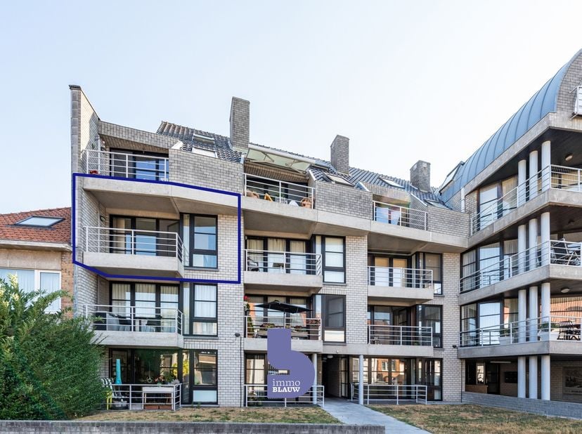 Op zoek naar een instapklaar appartement op een rustige ligging, vlak bij alle voorzieningen? Dan is dit perfect onderhouden appartement op de tweede