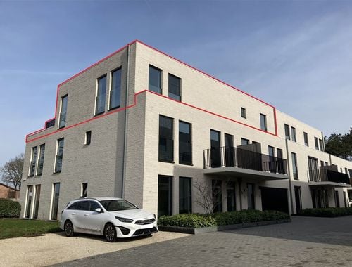                                         Penthouse à louer à Lille, € 920
