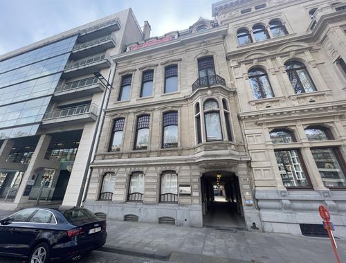                                         Bureaux à louer à Antwerpen, € 7.466
