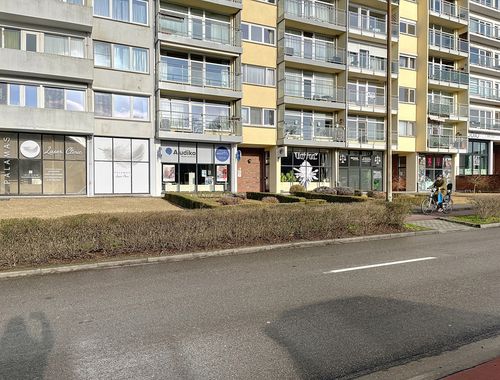                                         Handelszaak te huur in Genk, € 650
