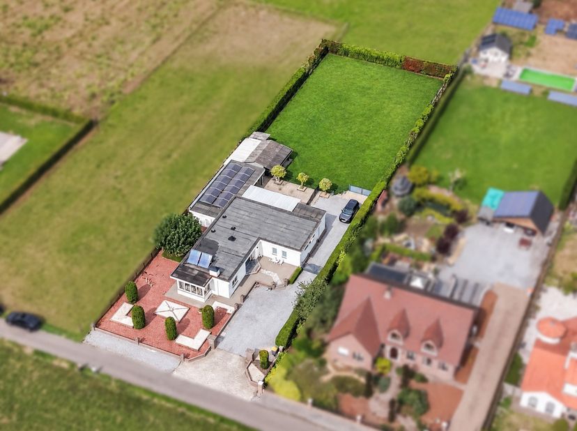 Huis te koop in Grensstraat 6,
                    3640 Kinrooi