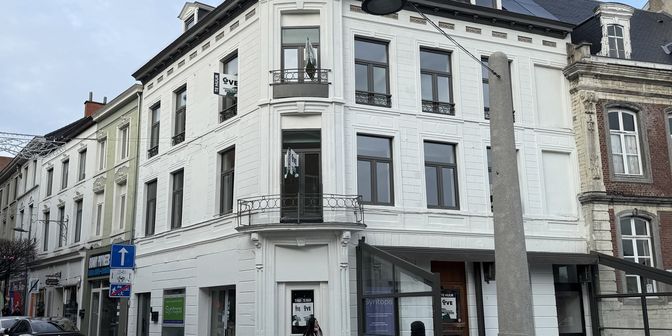 Bedrijfsvastgoed te huur in Grote Markt 1, 3300 Tienen