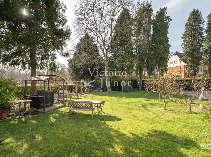 Goed gepresenteerd door Alexandra Dewitte Tel: 0473/84.61.61 of alexandra.dewitte@victoire.be<br />
Victoire Junot biedt u in exclusiviteit op Tervure