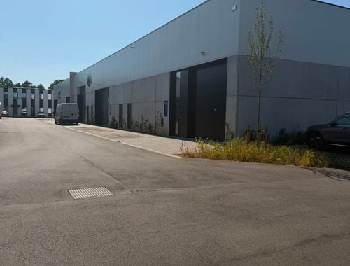                                        Bedrijfsgebouw te huur in Kapellen, € 1.500
