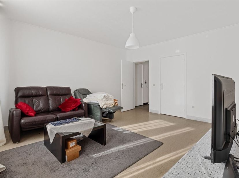 Opbrengsteigendom bestaande uit 6 appartementen en staanplaatsen<br />
Op zoek naar een interssante investering? Deze opbrengsteigendom op een toploca
