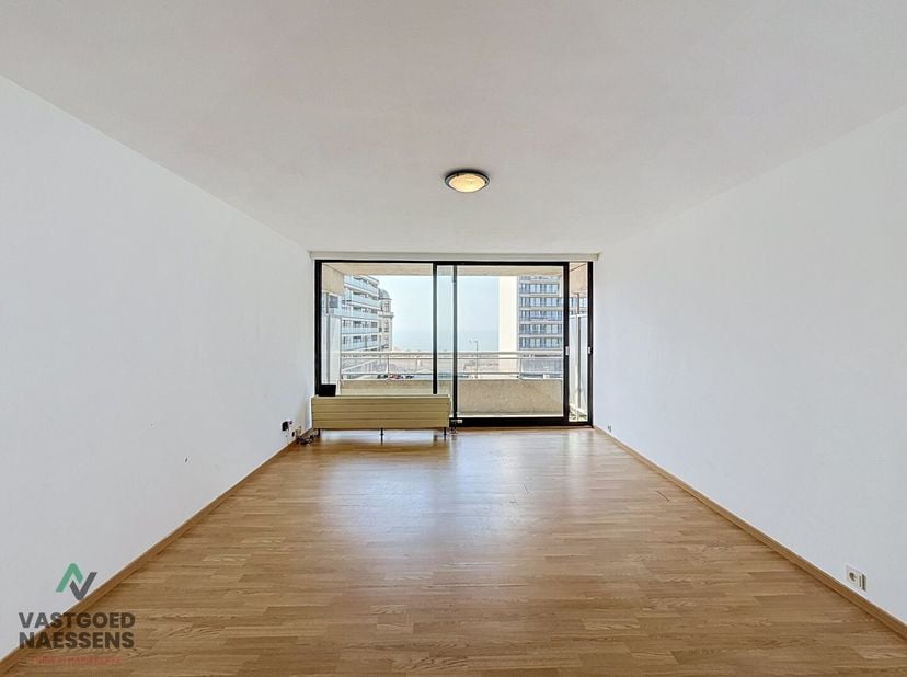Deze studio is gelegen op de 3de verdieping van de residentie "Royal Ascot".<br />
Deze studio bestaat uit een inkomhal, een ruime woonkamer met terra