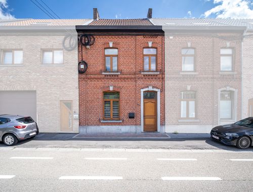                                         Woning te koop in Montigny-le-Tilleul, € 289.000
