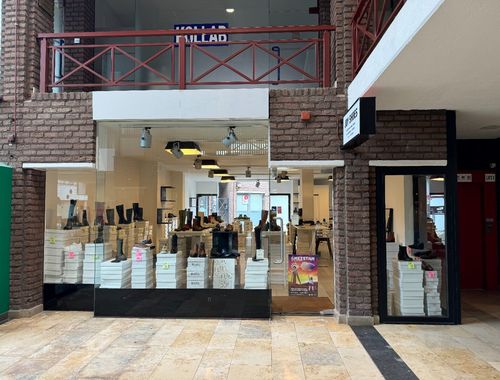                                         Handelszaak te huur in Genk, € 500
