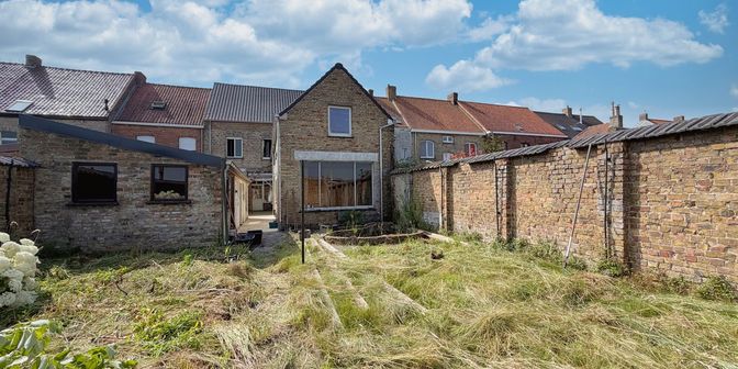 Bedrijfsvastgoed te koop in Esenweg 218, 8600 Esen