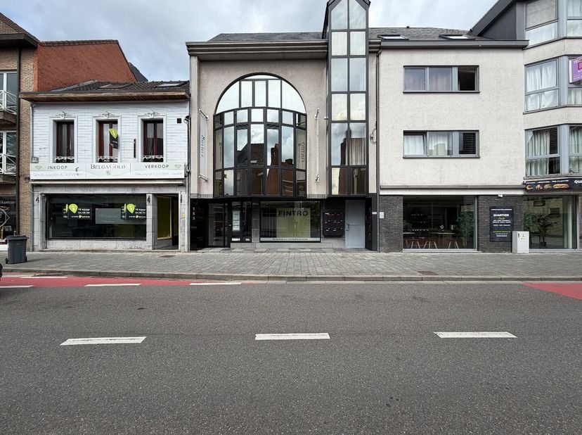 Appartement à louer
                    à 2440 Geel