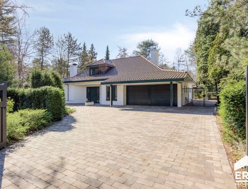                                         Villa-landhuis te koop in Neerpelt, € 795.000
