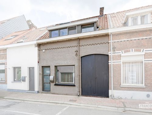                                         Rijwoning te koop in Maldegem, € 205.000
