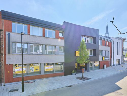                             Handelsgelijkvloers te huur in Beringen
