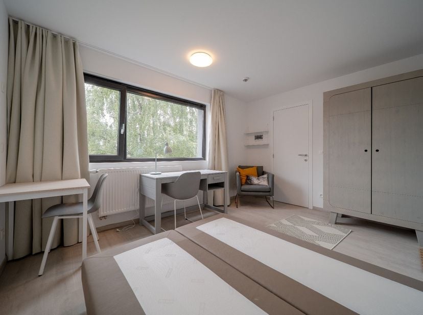 Deze recent gerenoveerde studentenkamer ARTEMIS beschikt over een bijzonder interessante centrale ligging. Binnen de ring rond Leuven en beschikt over