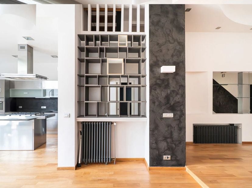 Victoire-Junot vous propose, Place Brugmann, cette magnifique maison de Maître en parfait état offrant des prestations de grande qualité. Cette propri