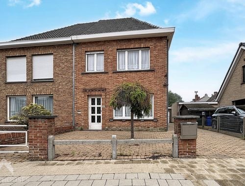                                         Maison à vendre à Sint-Michiels, € 299.000

