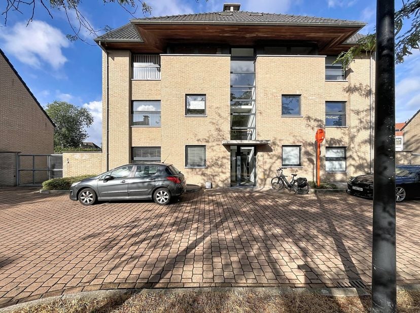 Appartement te huur in Albert Dyserynckstraat 22 bus 3,
                    8200 Sint-Andries