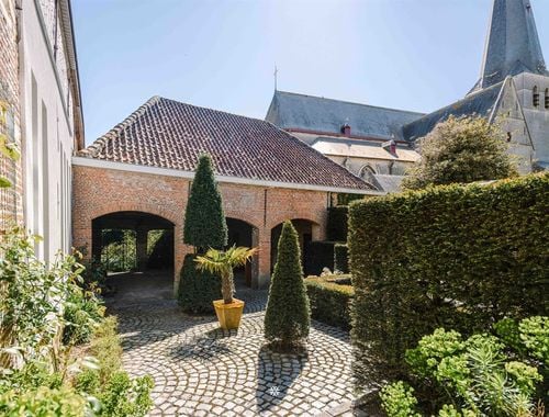                                         Maison à vendre à Vrasene, € 100.000
