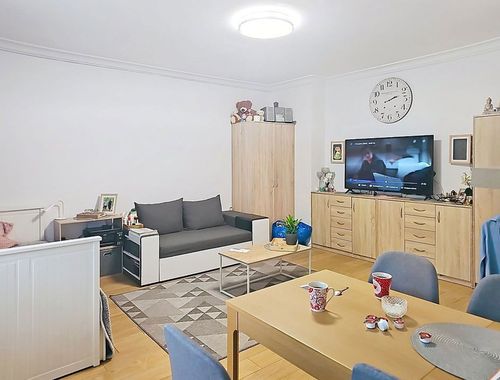                                         Studio te koop in Ukkel, € 215.000
