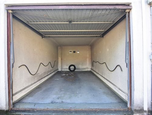                                         Garage te koop in Roeselare, € 24.000

