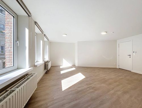                                         Studio à louer à Gent, € 895
