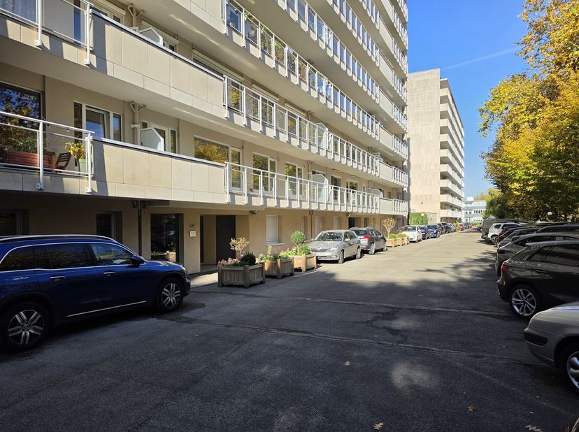 Appartement te huur in Bd du Souverain 138,
                    1160 Oudergem