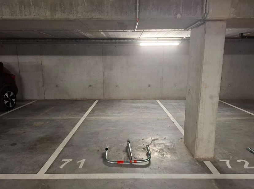 Garage te huur in Wijmenput 2,
                    9300 Aalst