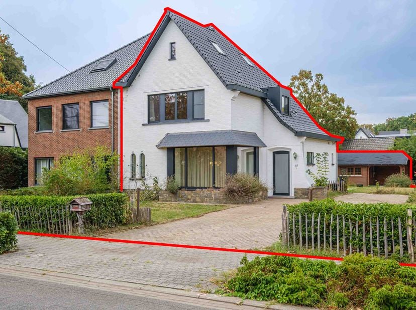 Huis te koop in Duivenstraat 57,
                    2800 Mechelen