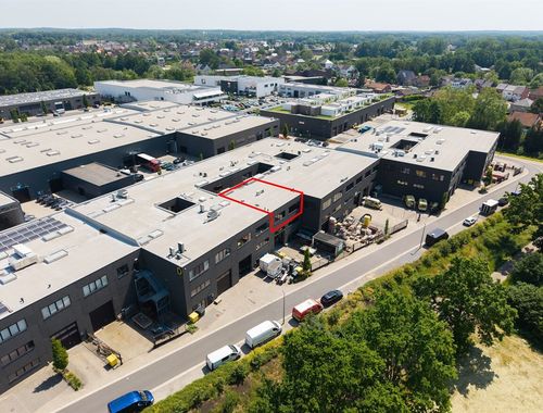                                         Burelencomplex te koop in Westmeerbeek, € 345.000
