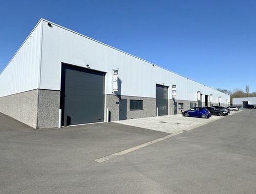                                         Bâtiment d’entreprise à louer à Sint-Lenaarts, € 2.200
