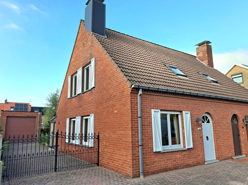 Huis te koop in Collegestraat 109,
                    8310 Assebroek