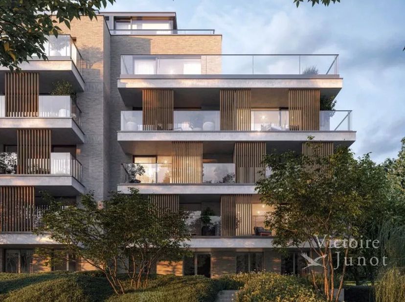 Appartement te koop in - 4 bus 2 Square des Heros,
                    1180 Ukkel