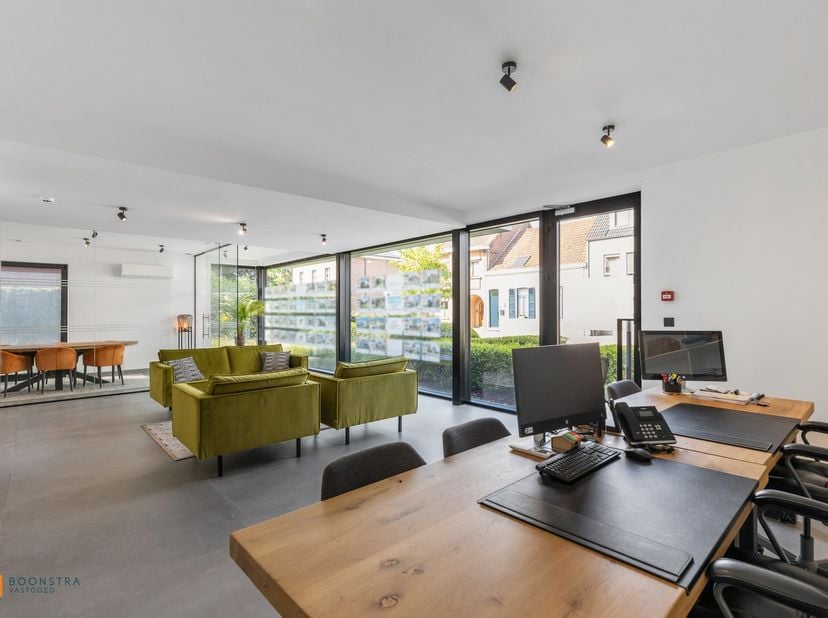 Bien professionnel à vendre
                    à 2222 Itegem