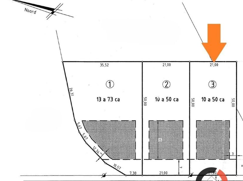 Zeer rustig en residentieel gelegen bouwperceel van 10 A 50 CA (LOT 2 op het verkavelingsplan) voor open bebouwing in een rustige straat in het landel
