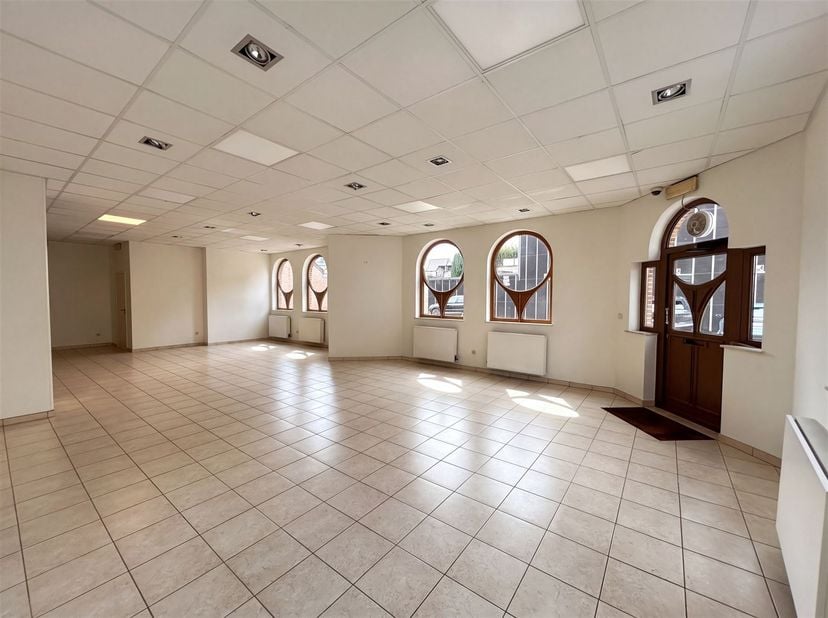 Bedrijfsvastgoed te huur in Eikerstraat 29,
                    3680 Maaseik