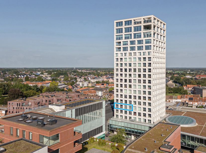 Huurprijs: 1.125 EUR per maand<br />
+ 100 EUR per maand voor ondergrondse autostaanplaats en berging<br />
+ 175 EUR per maand gemeenschappelijke kos