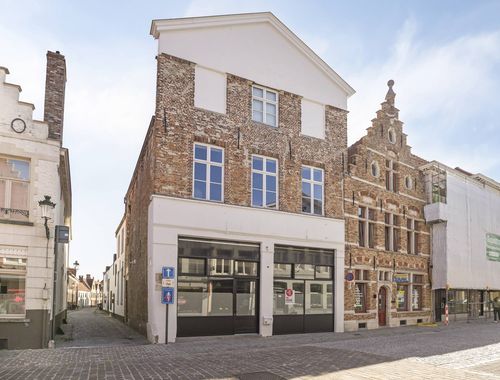                                         Bien commercial à louer à Brugge, € 2.350
