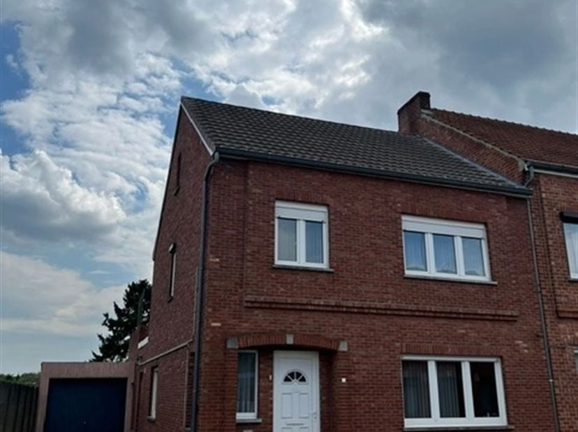 Huis te koop in Metsterenweg 13,
                    3800 Sint-Truiden
