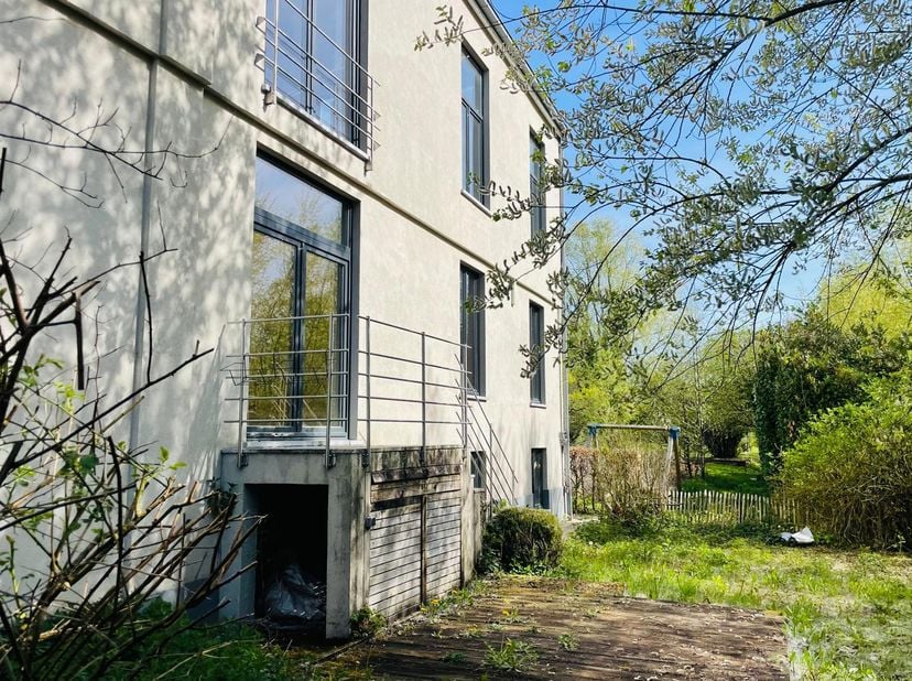 Informatie en bezichtigingen: neem contact op met Franklin – 0477 65 51 08 – franklin@bytheway.be. By the Way biedt u in Lasne, in de zeer gewilde wij
