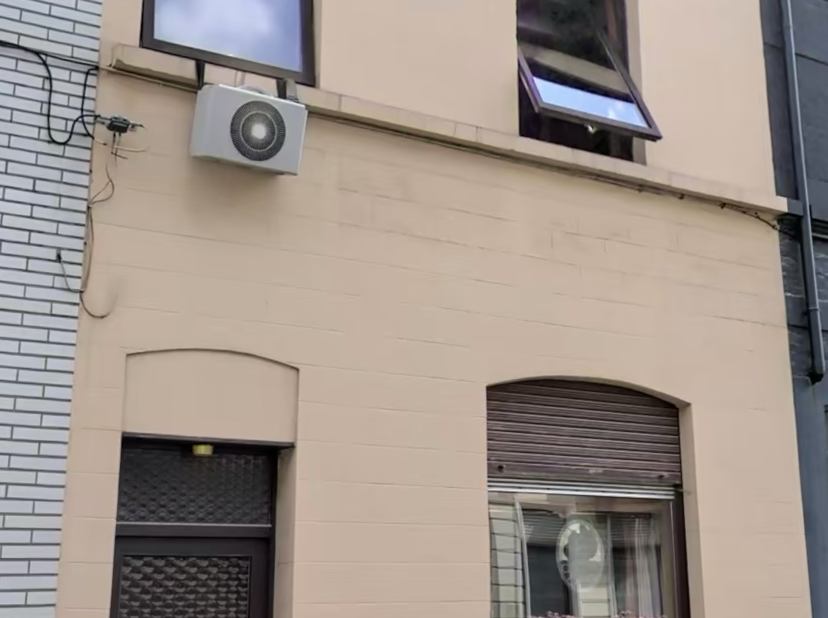 Maison à vendre à Reginald Warnefordstraat 104,
                    9040 Sint-Amandsberg