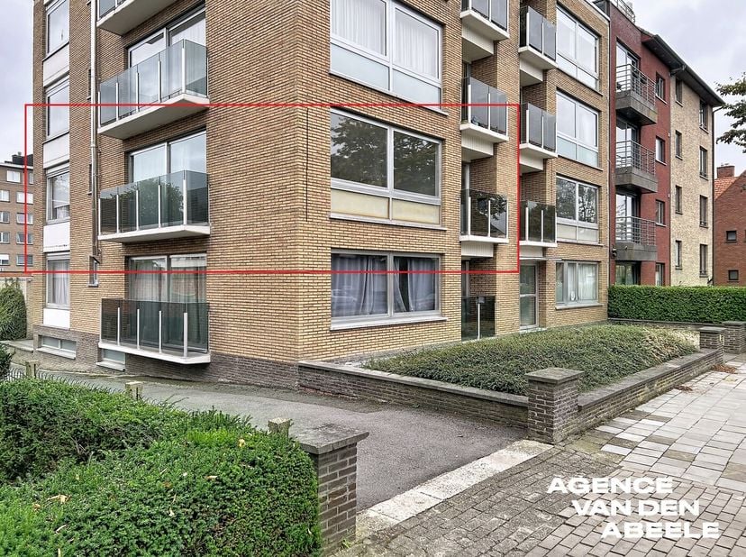 Appartement te koop in Karel de Stoutelaan 113,
                    8000 Brugge