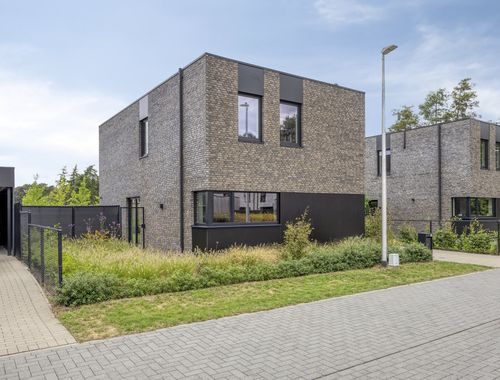                                         Moderne villa te koop in Lommel, € 579.000
