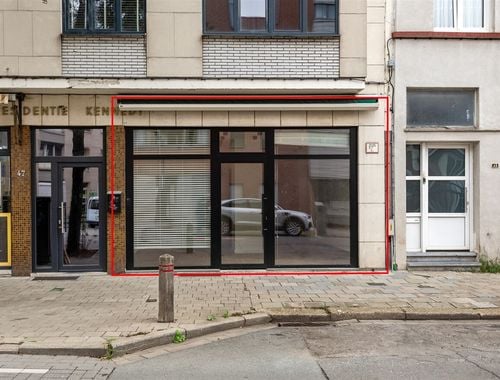                                         Handelsgelijkvloers te koop in Antwerpen, € 209.000
