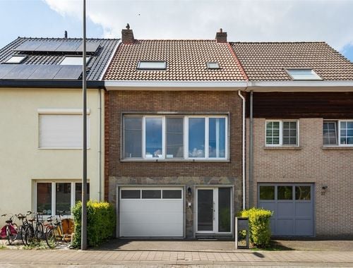                                         Eengezinswoning te koop in Ekeren, € 369.000
