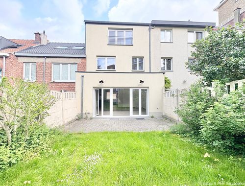                                        Maison à louer à Woluwe-Saint-Lambert, € 2.500
