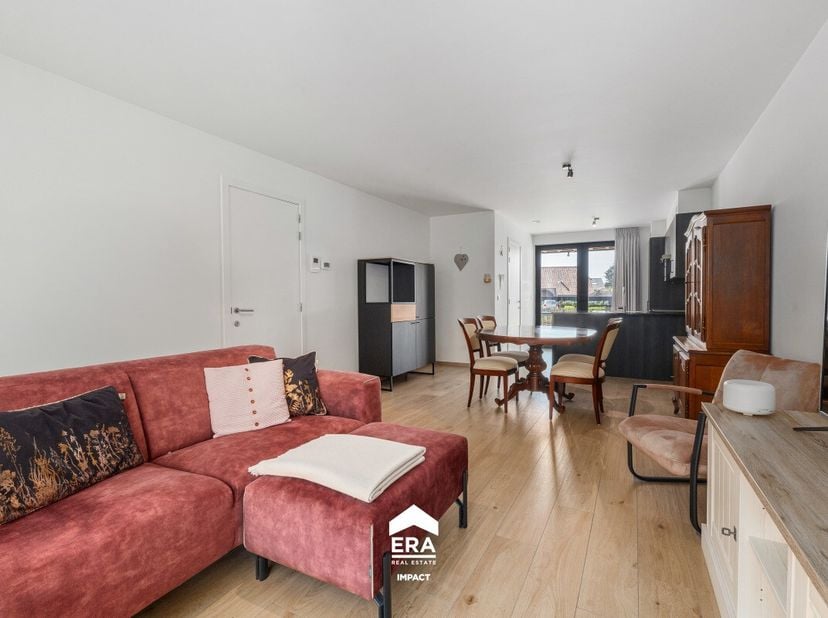 Te koop: instapklaar gelijkvloers appartement in Bree, op wandelafstand van het centrum en nabij de school in Gerdingen. Dit nieuwbouwappartement uit