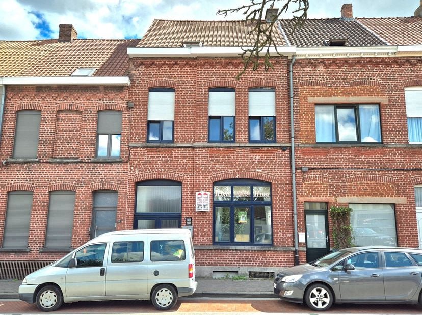 Huis te koop in Alexandre-Louis Vanhovestraat 27,
                    9600 Ronse