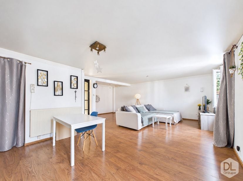 Huis te koop in ,
                    7700 Moeskroen