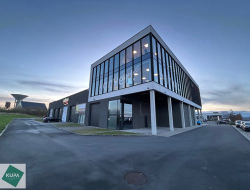                                         Bedrijfsgebouw te huur in Ghislenghien, € 995
