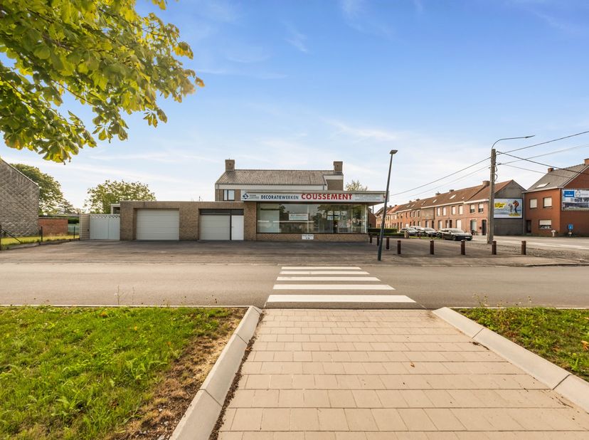 Bedrijfsvastgoed te koop in Avelgemstraat 99,
                    8550 Zwevegem